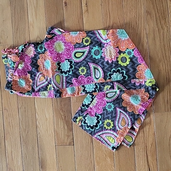 Vera Bradley pajamas - Picture 2 of 6